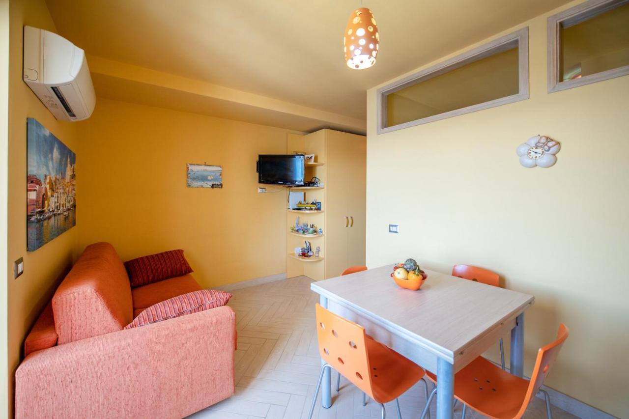 Casa Cinzia In Marina Di Corricella Villa โปรชิดา ภายนอก รูปภาพ