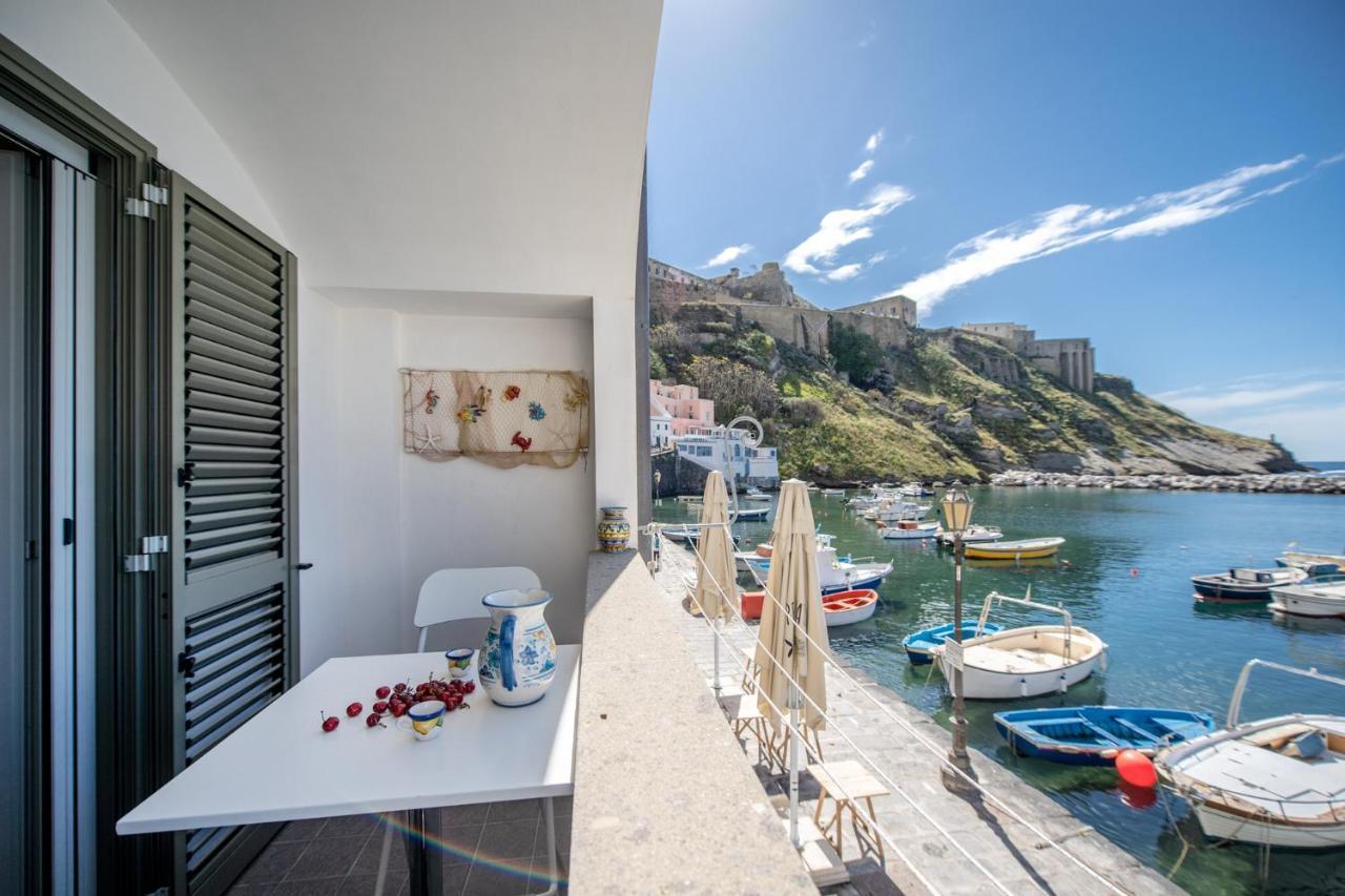 Casa Cinzia In Marina Di Corricella Villa โปรชิดา ภายนอก รูปภาพ
