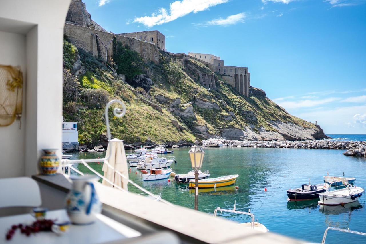 Casa Cinzia In Marina Di Corricella Villa โปรชิดา ภายนอก รูปภาพ